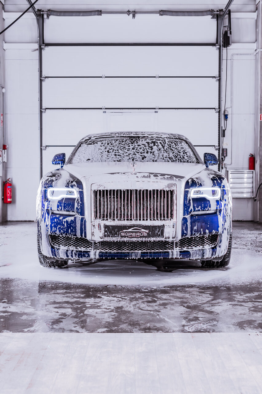 Rolls-Royce front